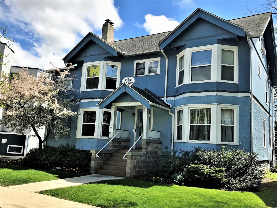 1 Bedrooms at 820 McKinley