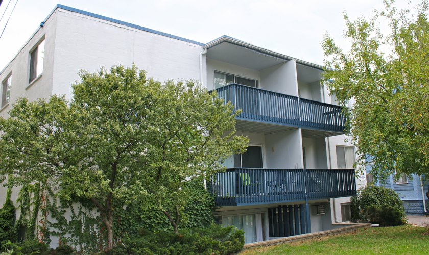 1 Bedrooms at 824 McKinley