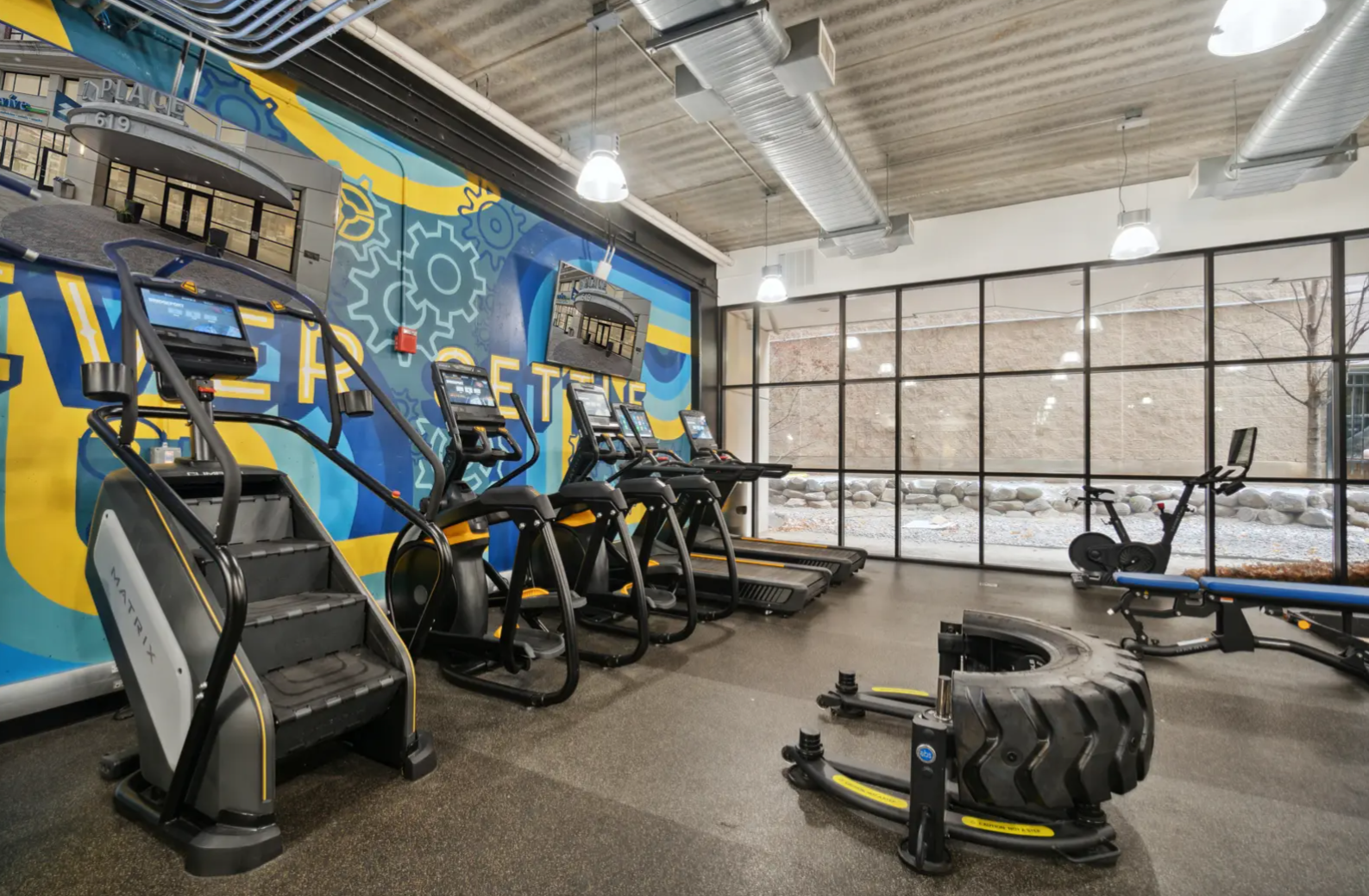 U-M South University Sublease, photo 1