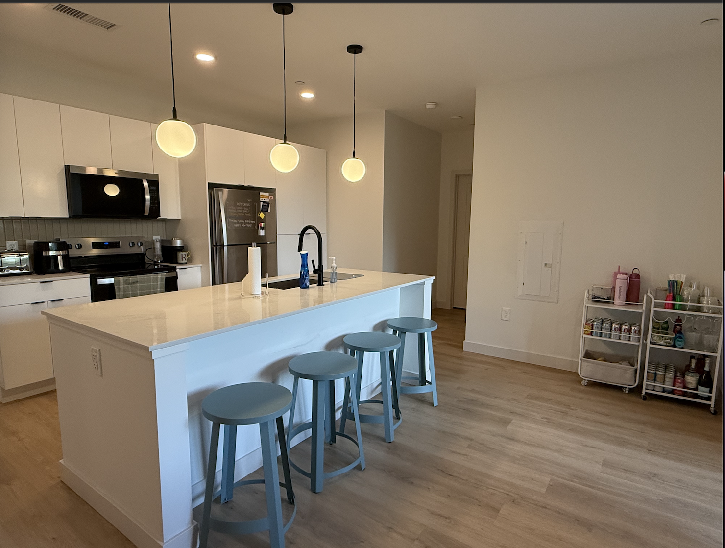 Verve Ann Arbor 3 Bed/4 Bath Sublease, photo 1