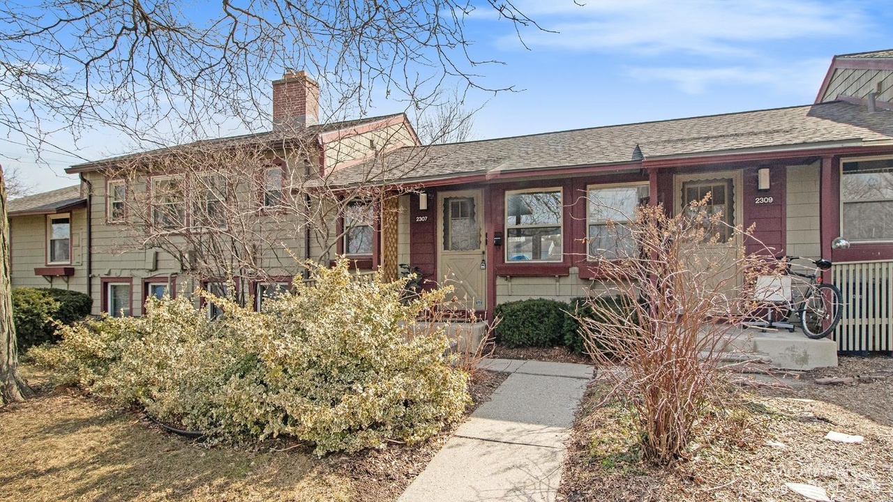 1BR/1BA Condo in Pittsfield Village – Month-to-Month Sublet