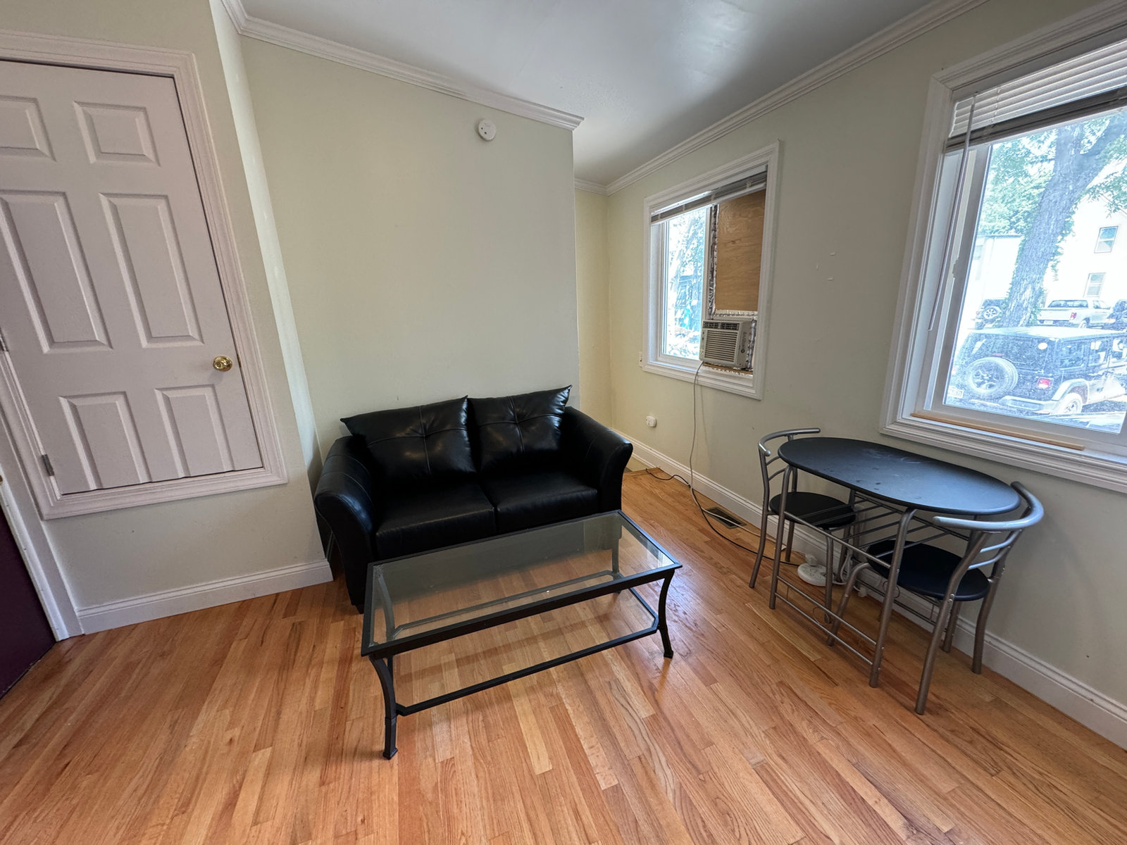 1-Bedroom at 1021 E University