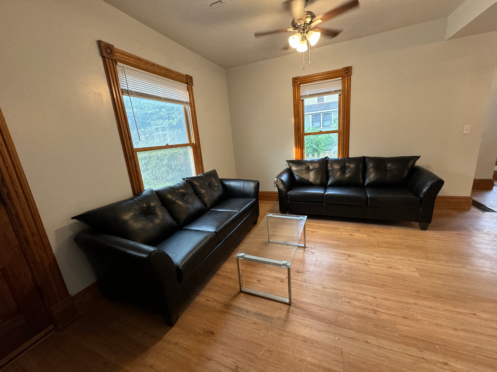 6-Bedroom at 522 Detroit
