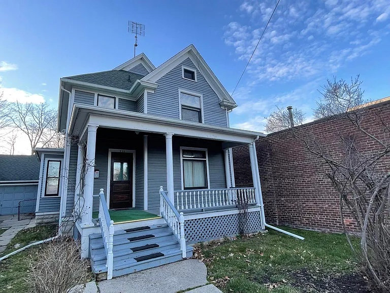 Apartment at 710 S Main