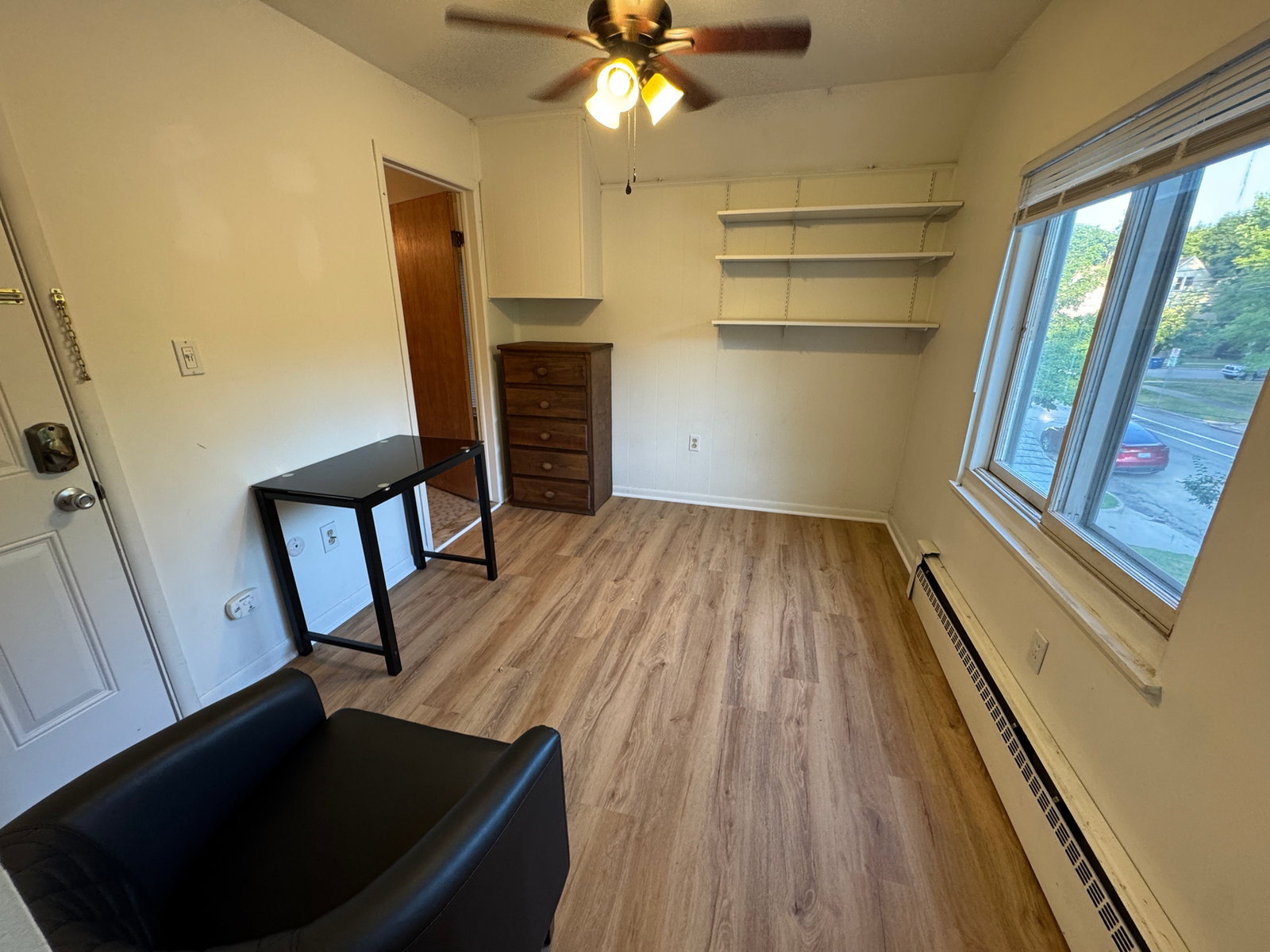 Apartment at 811 E Ann