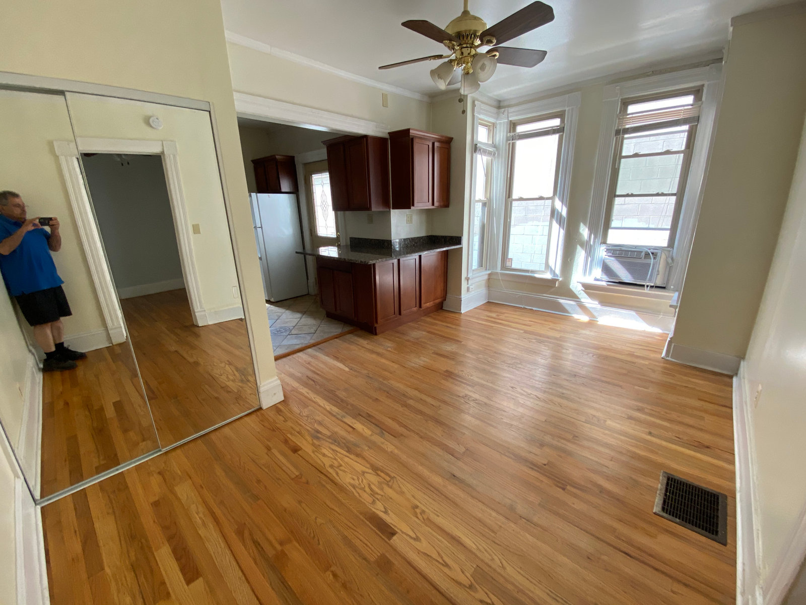 Apartment at 922 S State