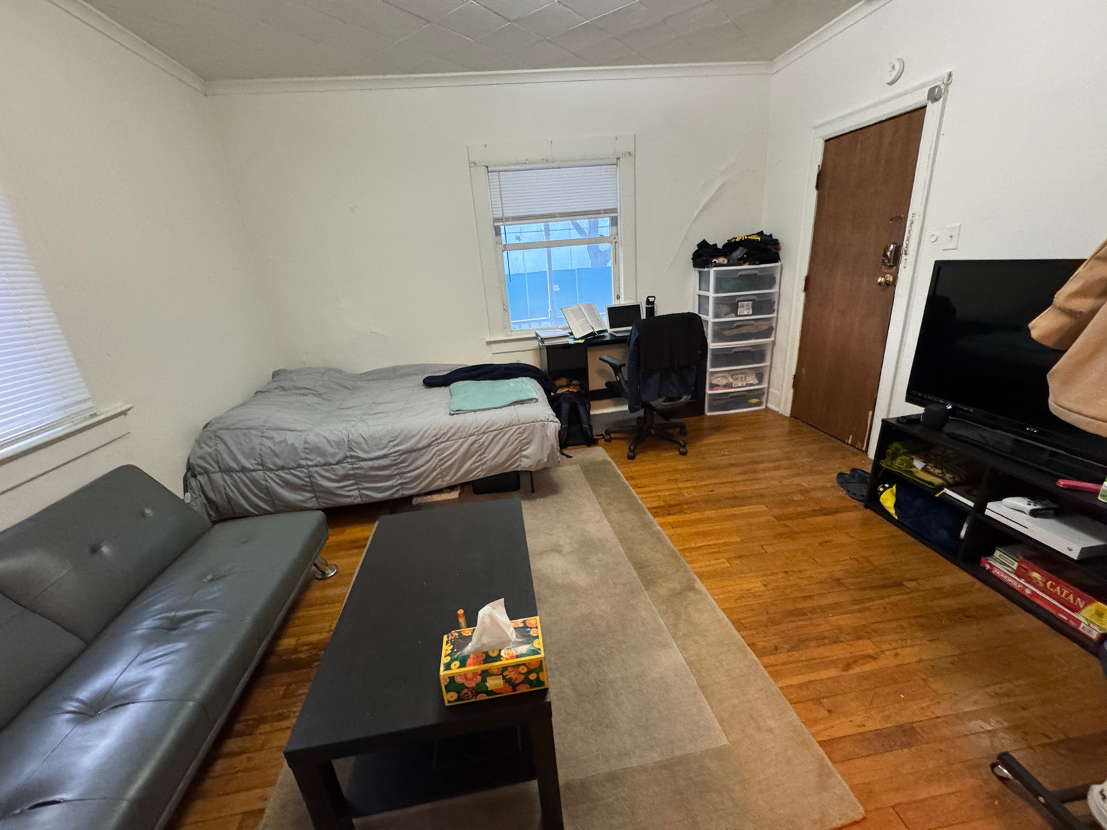 Apartment at 929 S Division